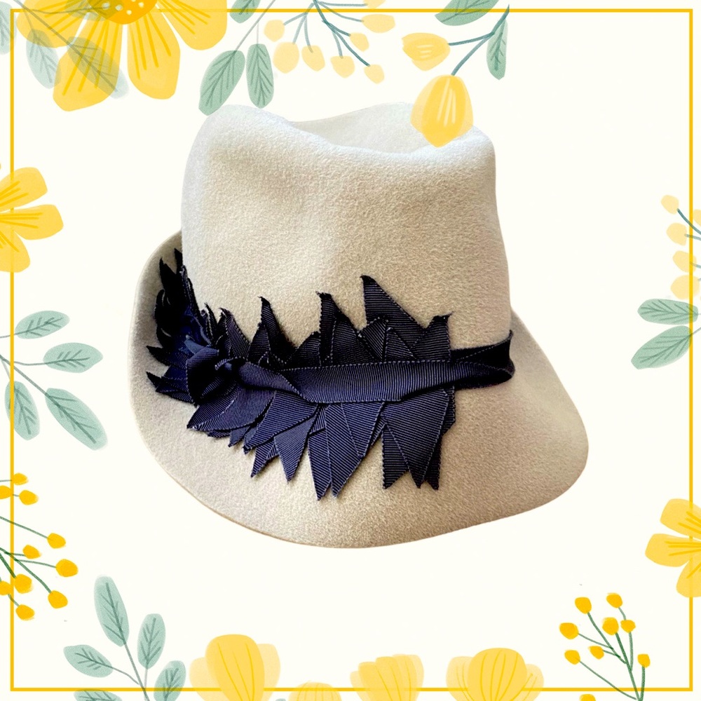 Vintage LOLA Wool Hat 🎩🤩❤️